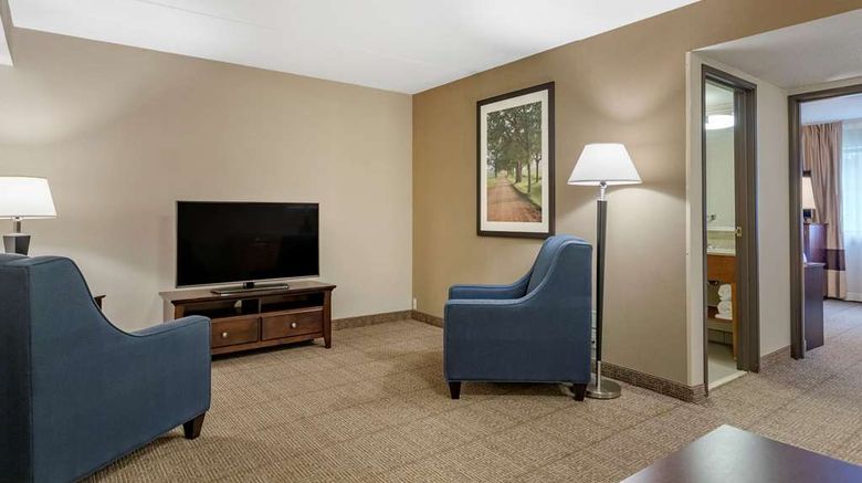 <b>Comfort Inn Lansing Suite</b>. Images powered by <a href="https://iceportal.shijigroup.com/" title="IcePortal" target="_blank">IcePortal</a>.