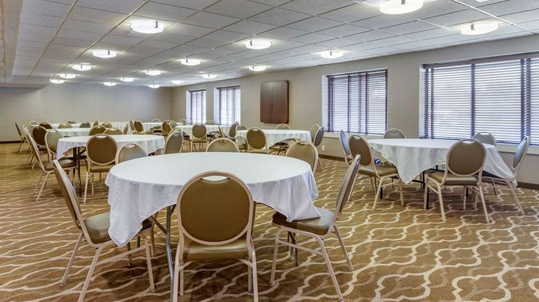 <b>Comfort Inn Lansing Meeting</b>. Images powered by <a href="https://iceportal.shijigroup.com/" title="IcePortal" target="_blank">IcePortal</a>.