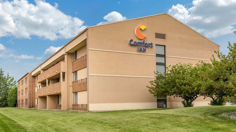 <b>Comfort Inn Lansing Exterior</b>. Images powered by <a href="https://iceportal.shijigroup.com/" title="IcePortal" target="_blank">IcePortal</a>.