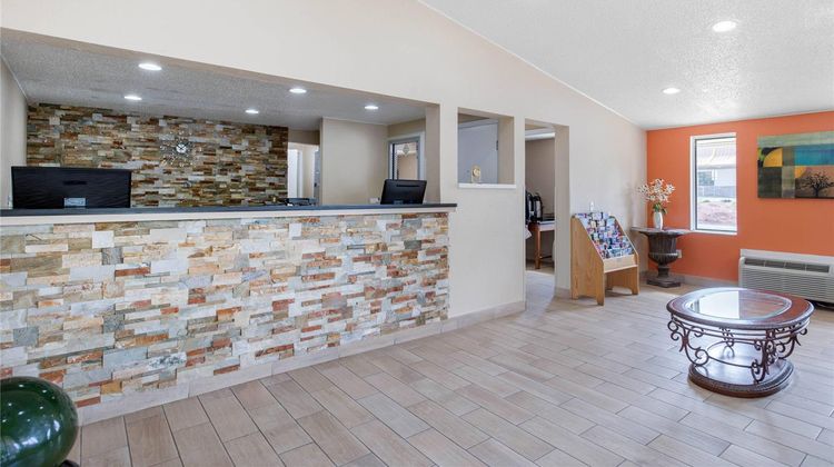 Rodeway Inn Auburn Hills Lobby