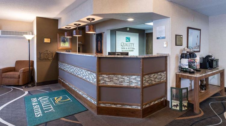 Quality Inn & Suites Newberry Lobby