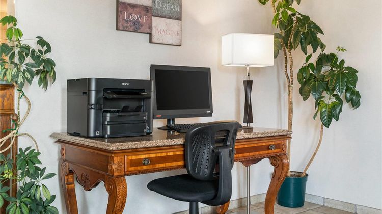 Quality Inn and Suites Manistique Other