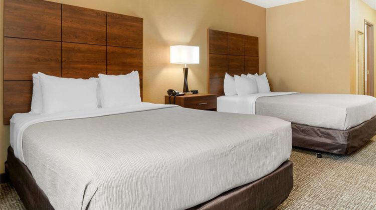 Quality Inn and Suites Manistique Room
