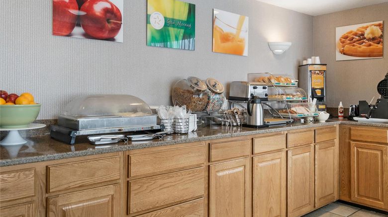 <b>Quality Inn and Suites Manistique Restaurant</b>. Images powered by <a href="https://iceportal.shijigroup.com/" title="IcePortal" target="_blank">IcePortal</a>.