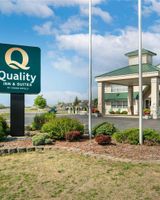 Quality Inn and Suites Manistique