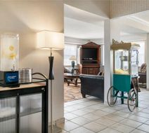 Quality Inn and Suites Manistique Lobby