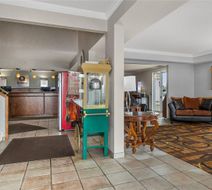 Quality Inn and Suites Manistique Lobby