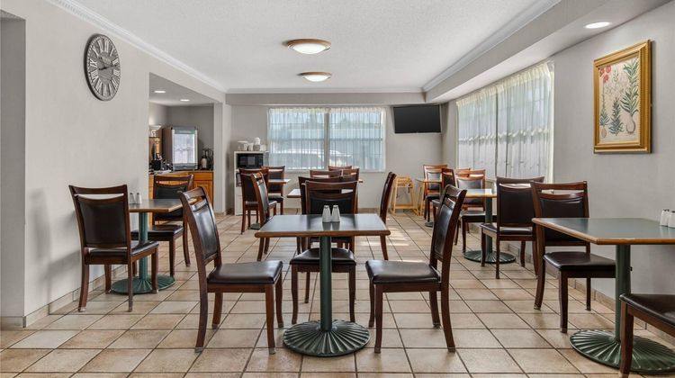 Quality Inn and Suites Manistique Restaurant