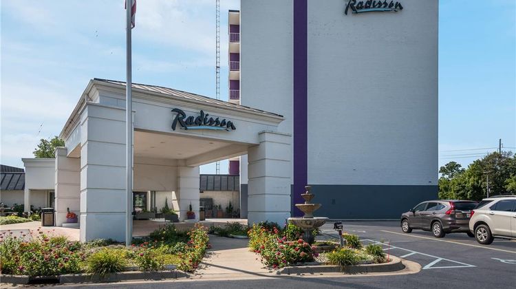 Radisson Grand Rapids Riverfront Exterior