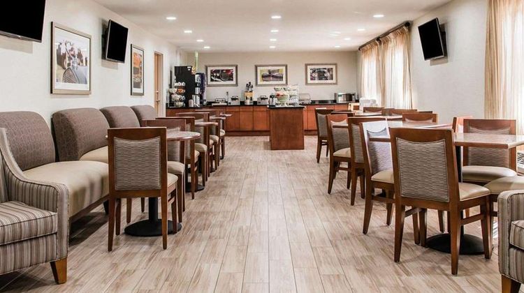 Quality Inn & Suites Warren Restaurant