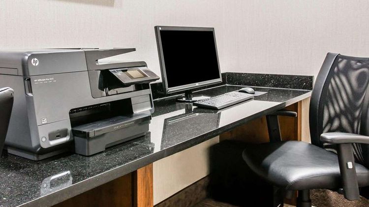 Quality Inn & Suites Warren Other