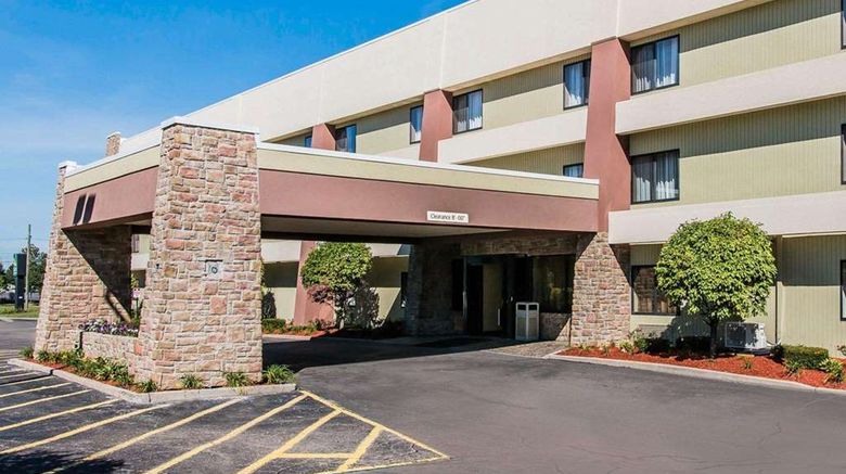 <b>Quality Inn & Suites Warren Exterior</b>. Images powered by <a href="https://iceportal.shijigroup.com/" title="IcePortal" target="_blank">IcePortal</a>.