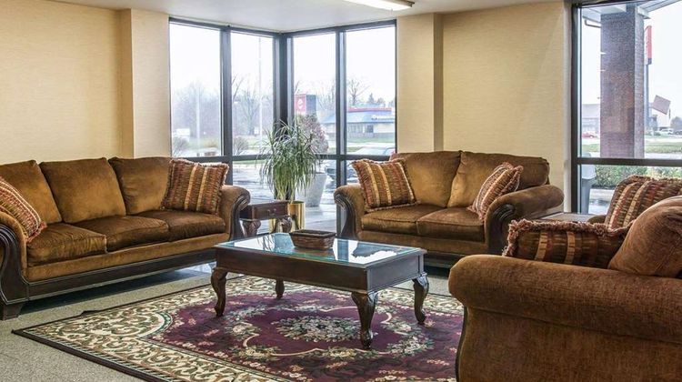 Clarion Inn Kalamazoo Lobby