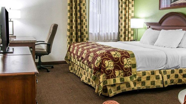 Clarion Inn Kalamazoo Suite
