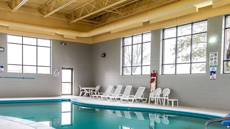 <b>Clarion Inn Kalamazoo Pool</b>. Images powered by <a href="https://iceportal.shijigroup.com/" title="IcePortal" target="_blank">IcePortal</a>.