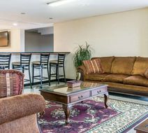 Clarion Inn Kalamazoo Lobby