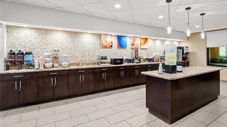 <b>Comfort Inn Allen Park Restaurant</b>. Images powered by <a href="https://iceportal.shijigroup.com/" title="IcePortal" target="_blank">IcePortal</a>.