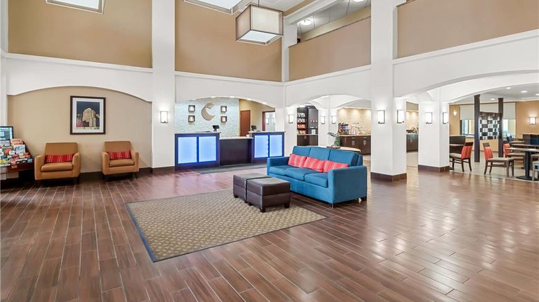 <b>Comfort Inn Allen Park Lobby</b>. Images powered by <a href="https://iceportal.shijigroup.com/" title="IcePortal" target="_blank">IcePortal</a>.