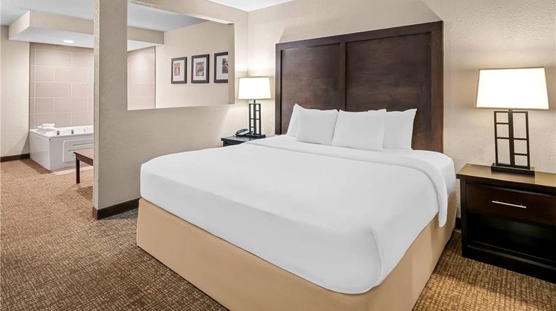 <b>Comfort Inn Allen Park Suite</b>. Images powered by <a href="https://iceportal.shijigroup.com/" title="IcePortal" target="_blank">IcePortal</a>.