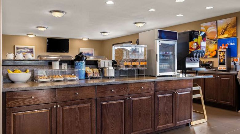 <b>Comfort Inn Ludington Restaurant</b>. Images powered by <a href="https://iceportal.shijigroup.com/" title="IcePortal" target="_blank">IcePortal</a>.