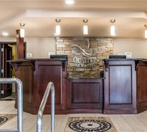 Quality Inn & Suites Houghton Lobby