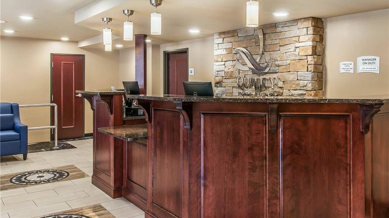 <b>Quality Inn & Suites Houghton Lobby</b>. Images powered by <a href="https://iceportal.shijigroup.com/" title="IcePortal" target="_blank">IcePortal</a>.