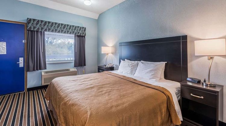 Rodeway Inn Ludington Room