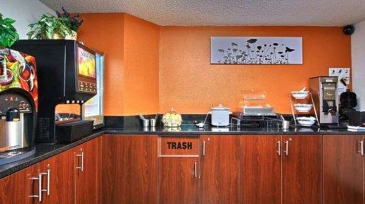 Sleep Inn DeWitt Restaurant