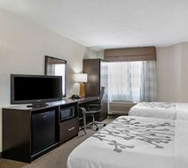 Sleep Inn DeWitt Room