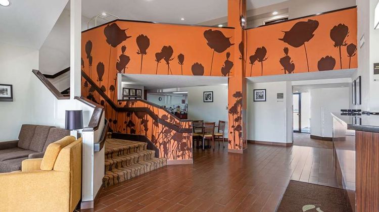 Sleep Inn DeWitt Lobby