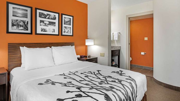 Sleep Inn DeWitt Room