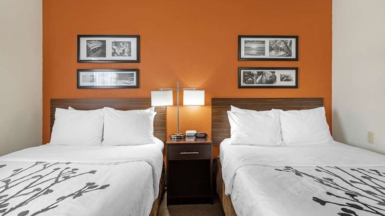 Sleep Inn DeWitt Room