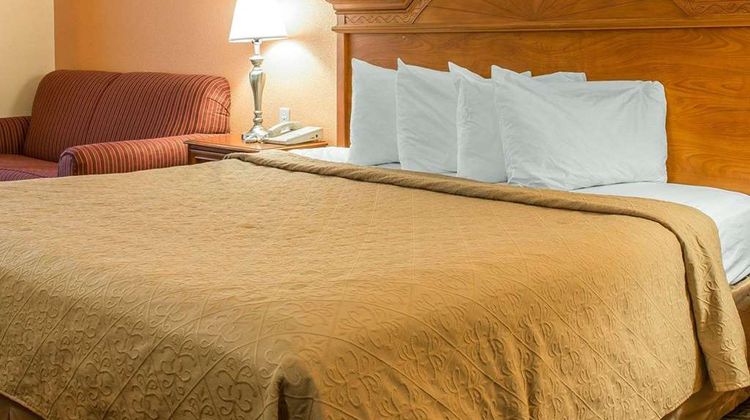Quality Inn Gaylord Room