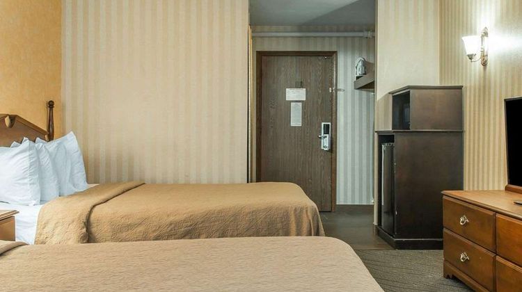 Quality Inn Gaylord Room