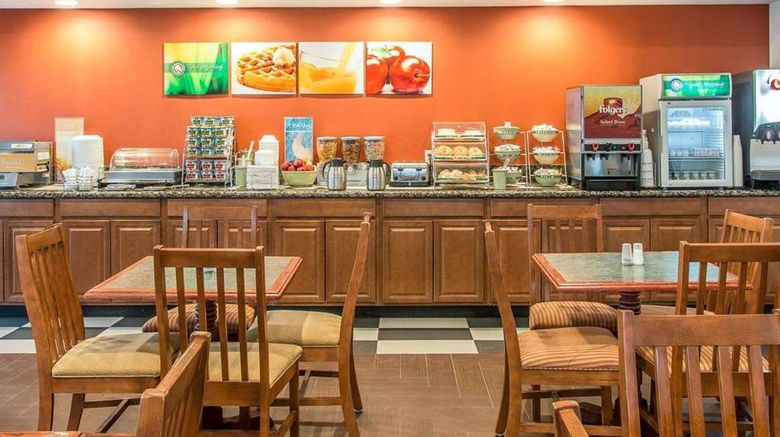 <b>Quality Inn Gaylord Restaurant</b>. Images powered by <a href="https://iceportal.shijigroup.com/" title="IcePortal" target="_blank">IcePortal</a>.