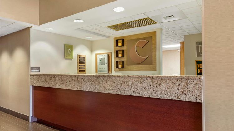 Comfort Suites of Marquette Lobby