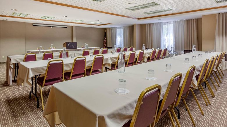 <b>Comfort Suites of Marquette Meeting</b>. Images powered by <a href="https://iceportal.shijigroup.com/" title="IcePortal" target="_blank">IcePortal</a>.