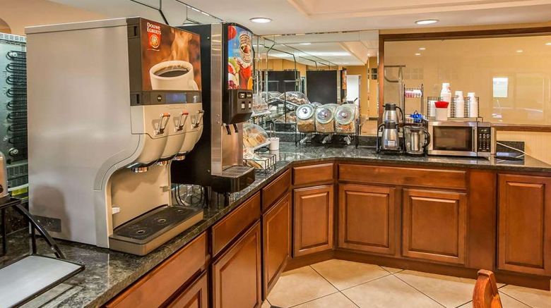 <b>Econo Lodge Inn & Suites, Monroe Restaurant</b>. Images powered by <a href="https://iceportal.shijigroup.com/" title="IcePortal" target="_blank">IcePortal</a>.