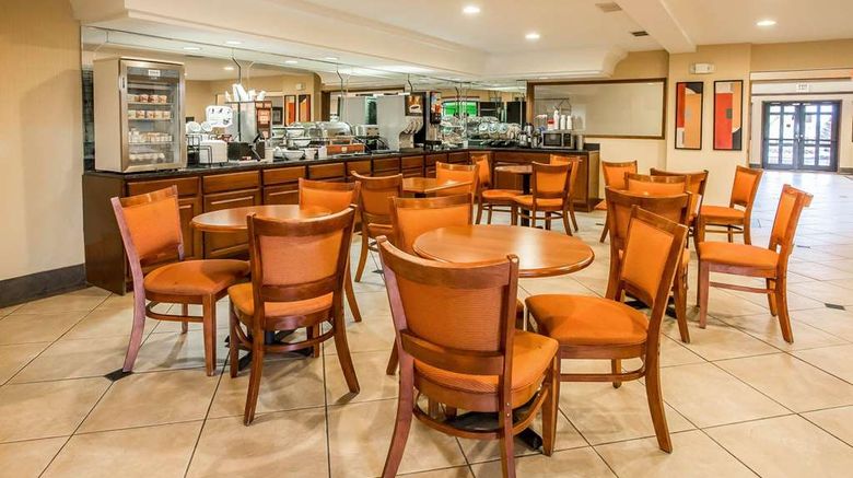<b>Econo Lodge Inn & Suites, Monroe Restaurant</b>. Images powered by <a href="https://iceportal.shijigroup.com/" title="IcePortal" target="_blank">IcePortal</a>.