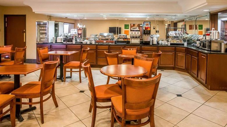 <b>Econo Lodge Inn & Suites, Monroe Restaurant</b>. Images powered by <a href="https://iceportal.shijigroup.com/" title="IcePortal" target="_blank">IcePortal</a>.