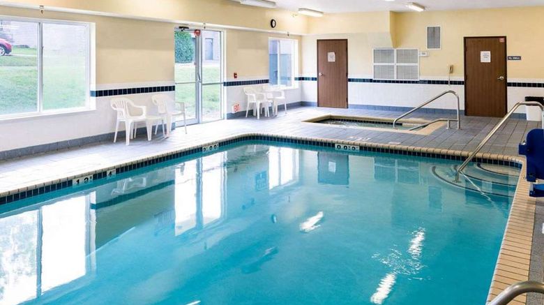 <b>Quality Inn Lakeville Pool</b>. Images powered by <a href="https://iceportal.shijigroup.com/" title="IcePortal" target="_blank">IcePortal</a>.