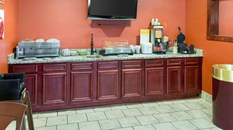 Quality Inn Lakeville Restaurant