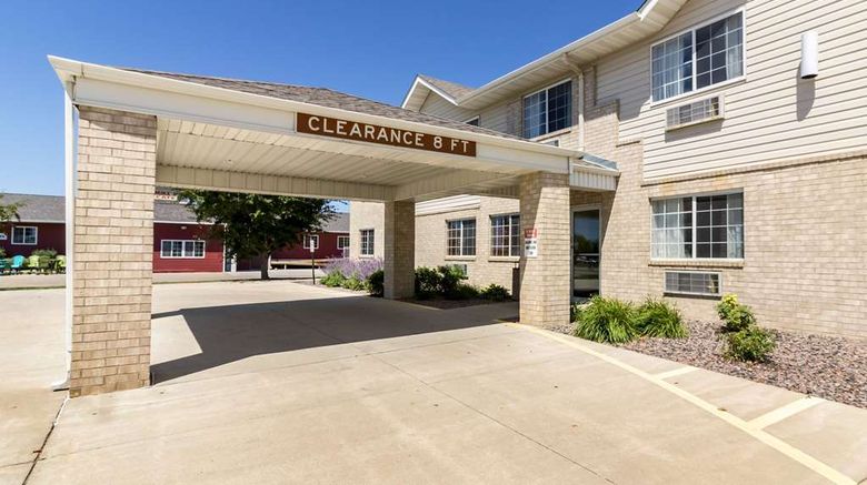 <b>Quality Inn Marshall Exterior</b>. Images powered by <a href="https://iceportal.shijigroup.com/" title="IcePortal" target="_blank">IcePortal</a>.
