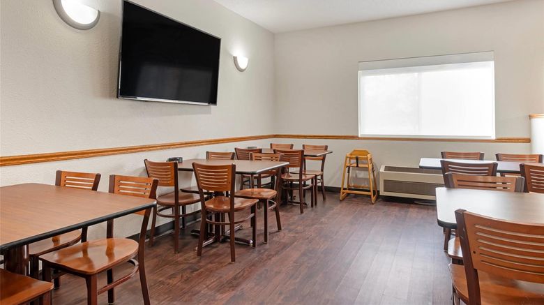 <b>Quality Inn Bemidji Restaurant</b>. Images powered by <a href="https://iceportal.shijigroup.com/" title="IcePortal" target="_blank">IcePortal</a>.
