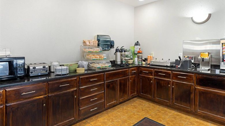 <b>Quality Inn Bemidji Restaurant</b>. Images powered by <a href="https://iceportal.shijigroup.com/" title="IcePortal" target="_blank">IcePortal</a>.