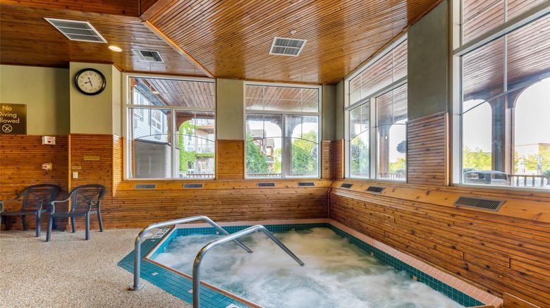 <b>Lift Bridge Lodge, Ascend Hotel Coll Pool</b>. Images powered by <a href="https://iceportal.shijigroup.com/" title="IcePortal" target="_blank">IcePortal</a>.