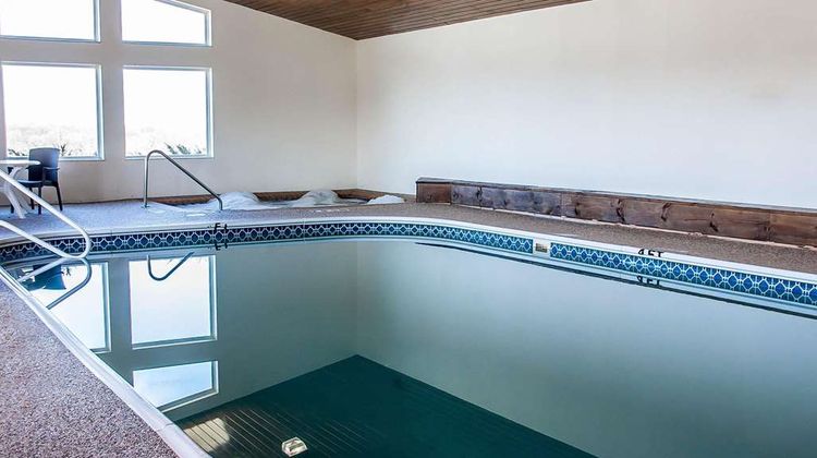 Comfort Inn Fergus Falls Pool