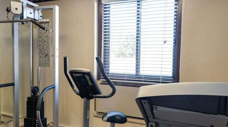 <b>Quality Inn Health</b>. Images powered by <a href="https://iceportal.shijigroup.com/" title="IcePortal" target="_blank">IcePortal</a>.