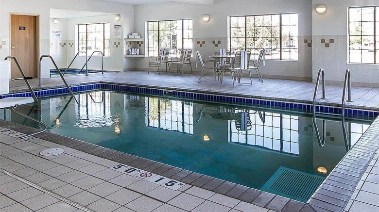 <b>Comfort Inn Pool</b>. Images powered by <a href="https://iceportal.shijigroup.com/" title="IcePortal" target="_blank">IcePortal</a>.