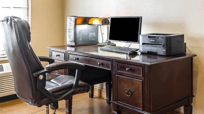 <b>Comfort Inn Other</b>. Images powered by <a href="https://iceportal.shijigroup.com/" title="IcePortal" target="_blank">IcePortal</a>.